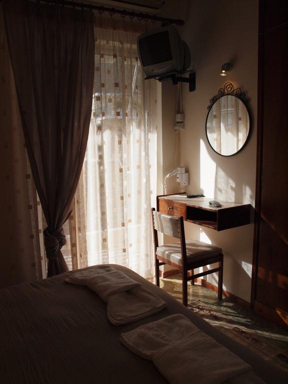 Noufara Hotel Kamena Vourla Eksteriør billede