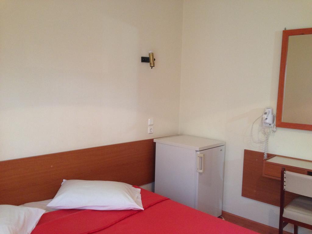 Noufara Hotel Kamena Vourla Eksteriør billede