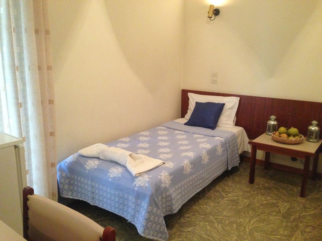 Noufara Hotel Kamena Vourla Eksteriør billede